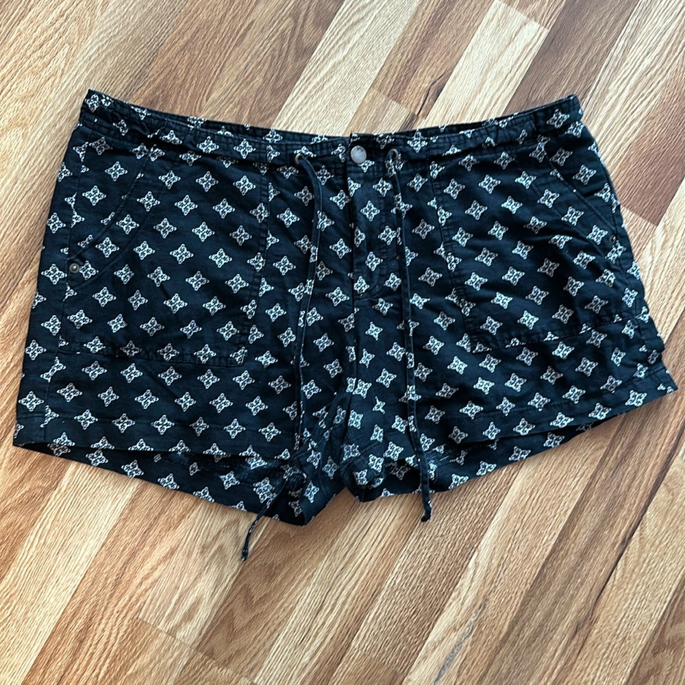 Gap Navy blue linen blend shorts size 14